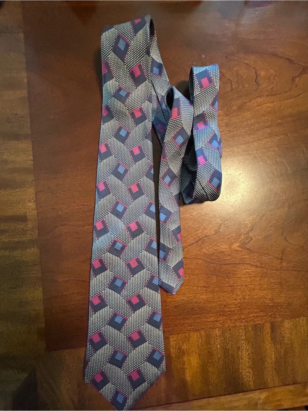 Tanner Geometric Pattern 100% Silk Neck Tie